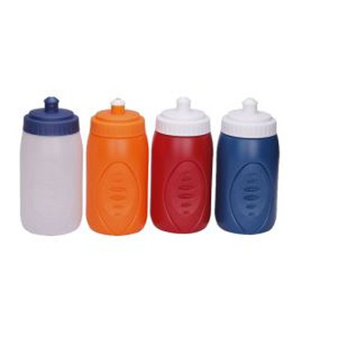 खाली प्लास्टिक की पानी की बोतलें